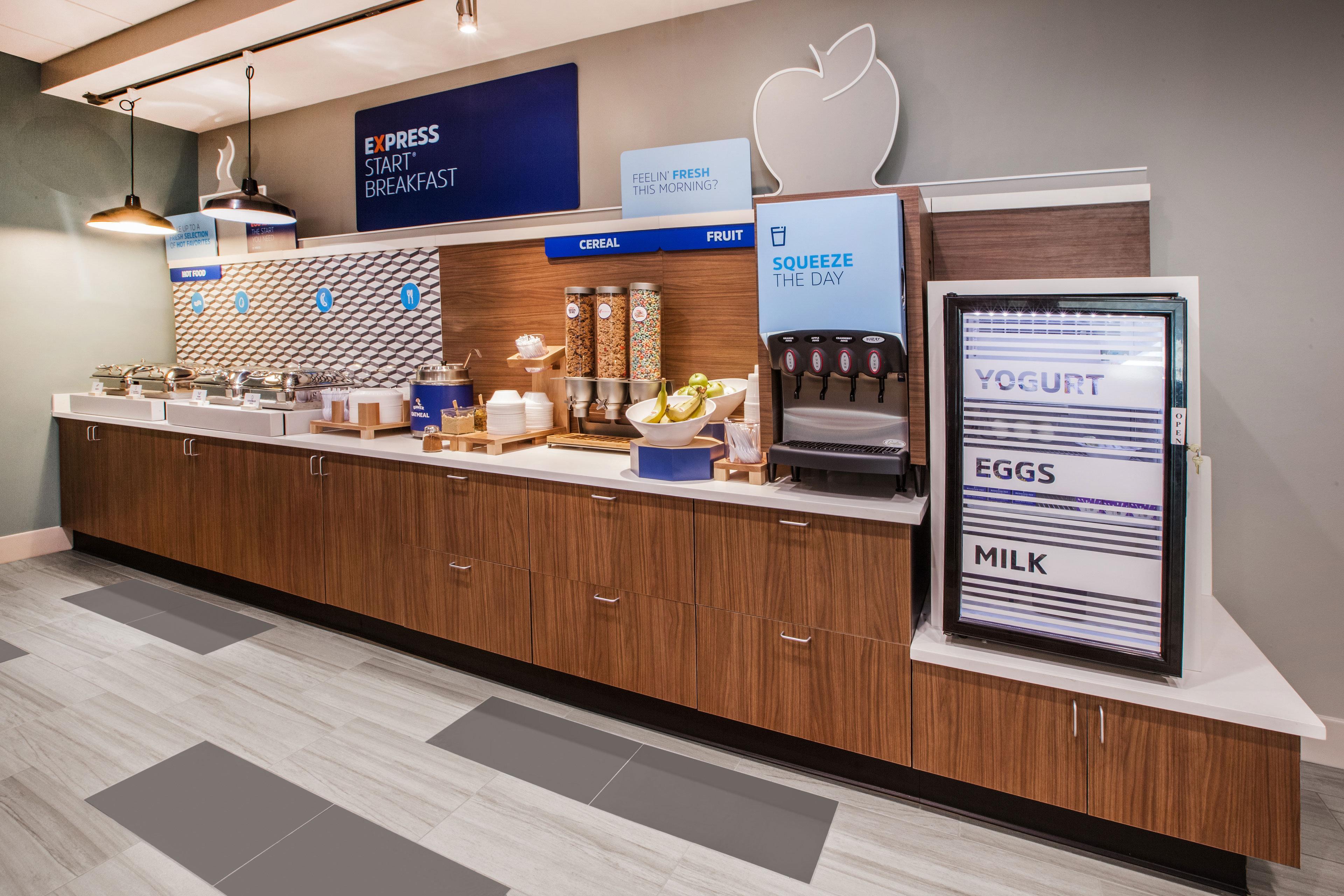 Holiday Inn Express Hotel & Suites Mattoon By Ihg Εξωτερικό φωτογραφία