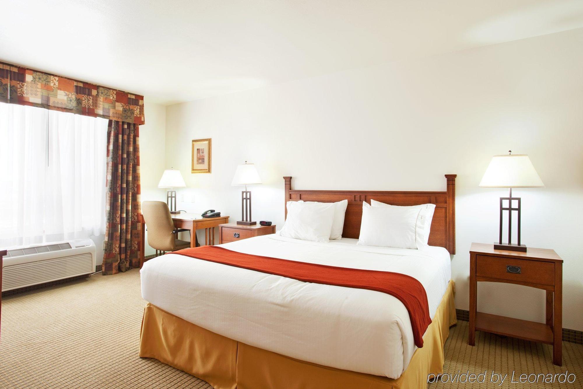 Holiday Inn Express Hotel & Suites Mattoon By Ihg Εξωτερικό φωτογραφία